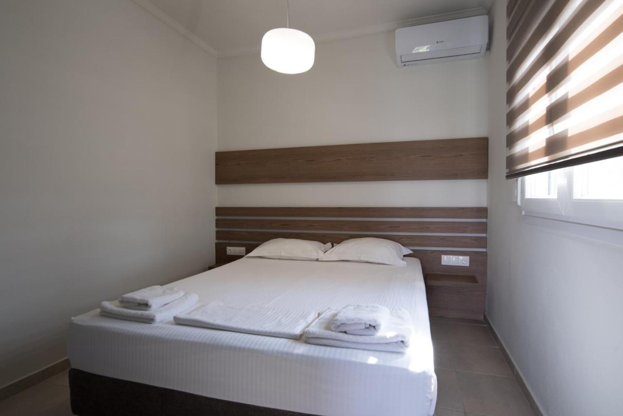 Vertigo Seaside Apartments Nikiti  Bagian luar foto