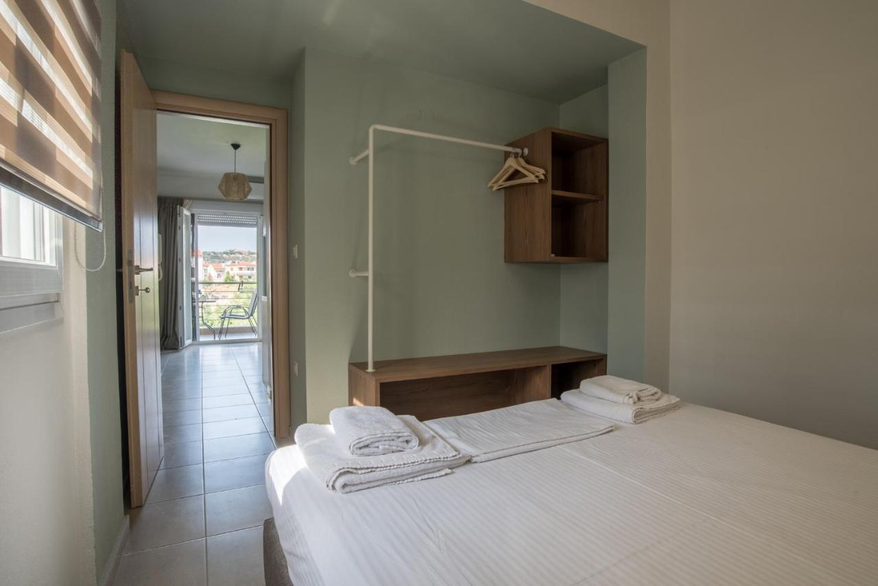 Vertigo Seaside Apartments Nikiti  Bagian luar foto