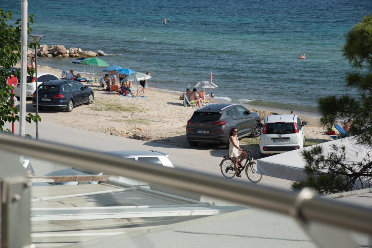 Vertigo Seaside Apartments Nikiti  Bagian luar foto